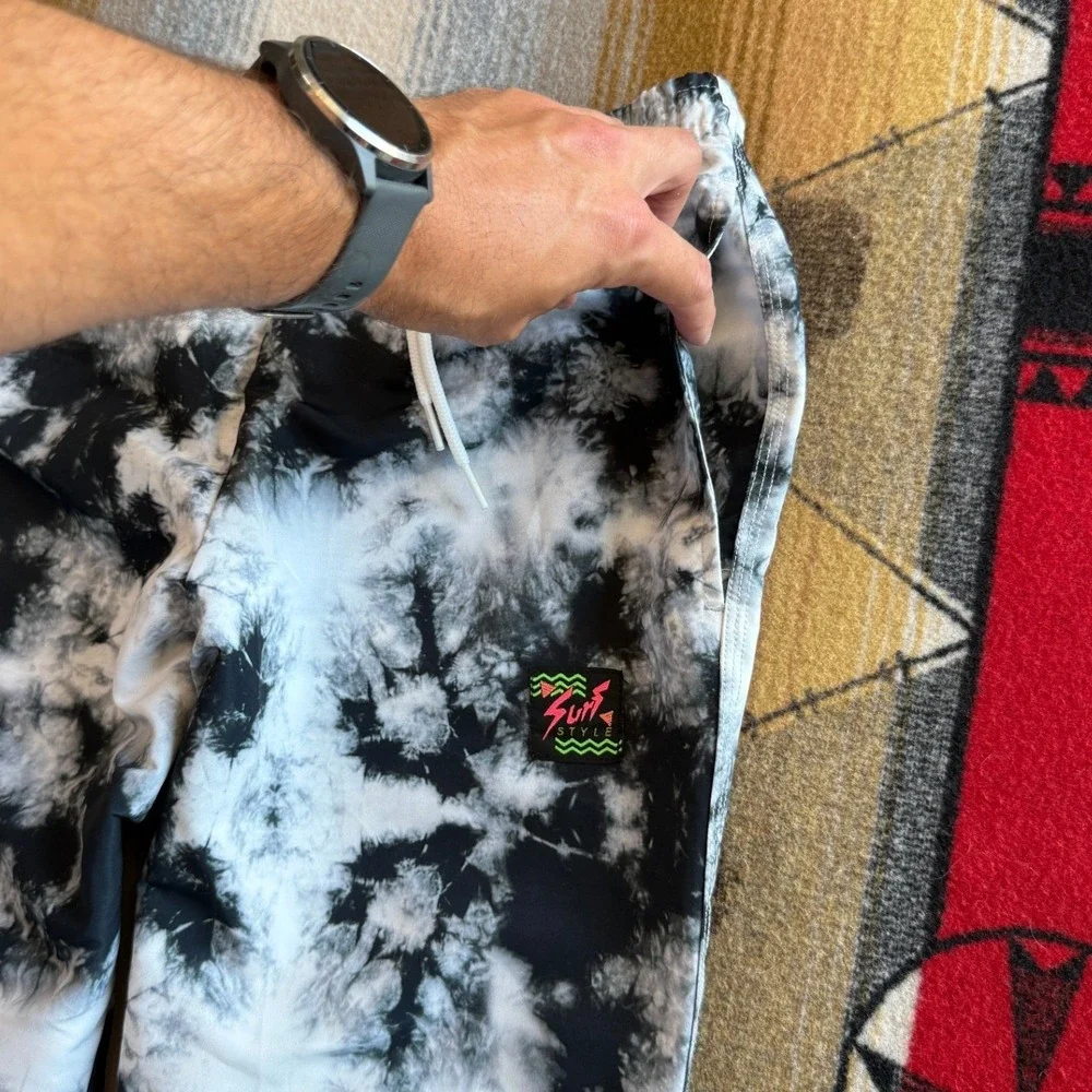 Surf Style Interplanetary Body Gear Black White Tie Dye Windbreaker Set Medium